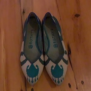 Rothy’s point green Moroccan pattern size 7